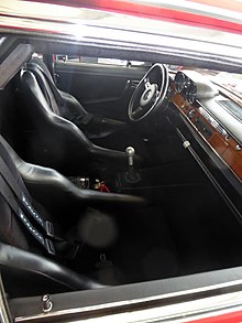 Photo de l'intérieur d'une Mercedes-Benz 300 SEL 6,8 AMG.