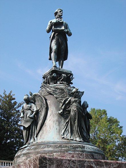 A smaller replica of the Louisville statue, the Thomas Jefferson Monument (1910) by Ezekiel stands at the University of Virginia