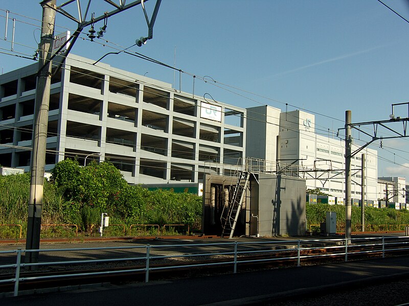 File:Tokyo Freight Terminal building 03.jpg