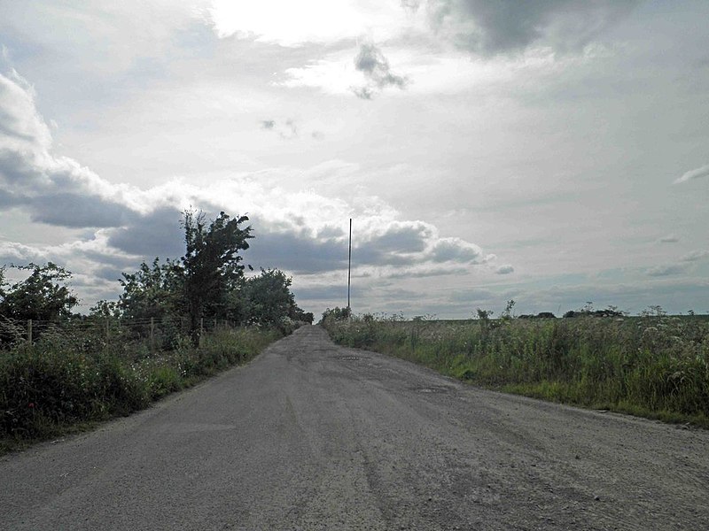 File:Track to disused quarry from the B1398 - geograph.org.uk - 3535035.jpg