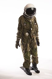 Partial pressure suit for high-altitude flight U-2PressureSuitHelmet.jpg