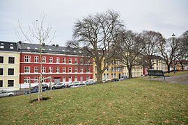Parken sett mot Danmarks gate. Foto: Helge Høifødt
