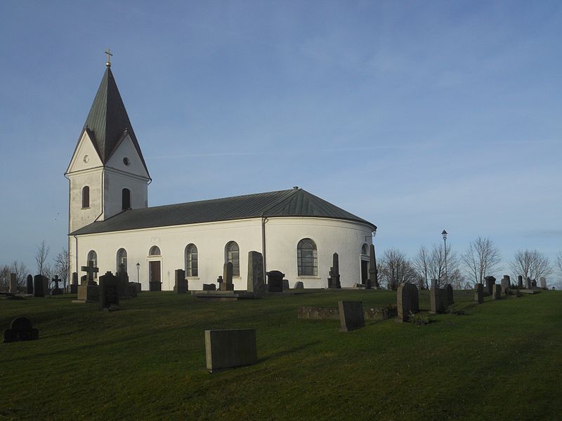 File:Valinge kyrka 2011 b.JPG