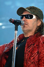 Vasco Rossi Biography - Albums