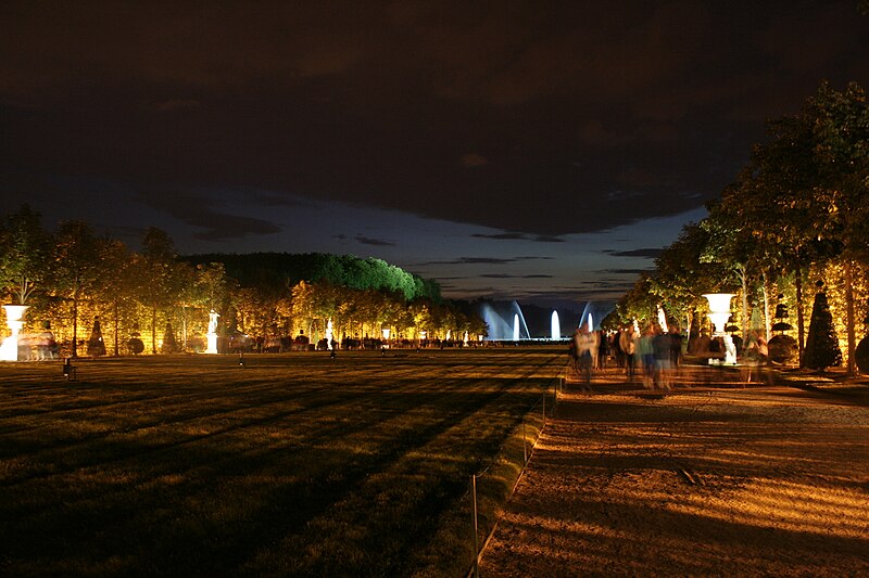 File:Versailles-Été 2010─Les grandes eaux nocturnes─26.jpg