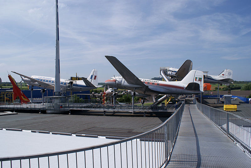 File:Vickers Viscount 800 Air France Ilyushin Il-14P Crate Bulgarian Air Transport Douglas DC-3 Lufthansa D-CADE SATM 05June2013 (14414040628).jpg