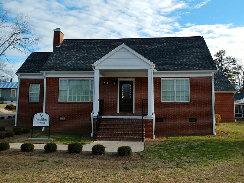 Αρχείο:Vines Funeral Home and Ambulance Service Lafayette, Alabama.JPG -  Βικιπαίδεια
