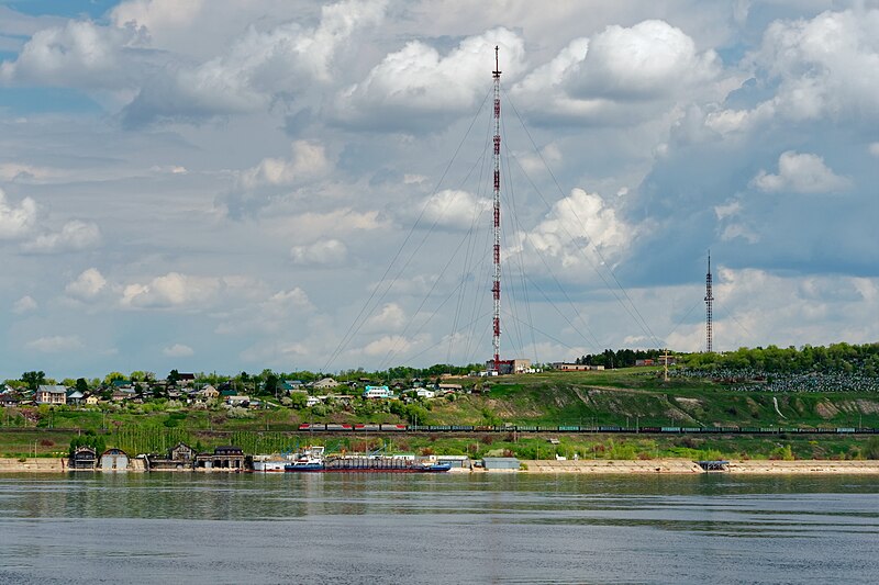 File:Volga River. Syzran P5171574 2200.jpg