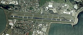 Wellington airport aerial.jpg