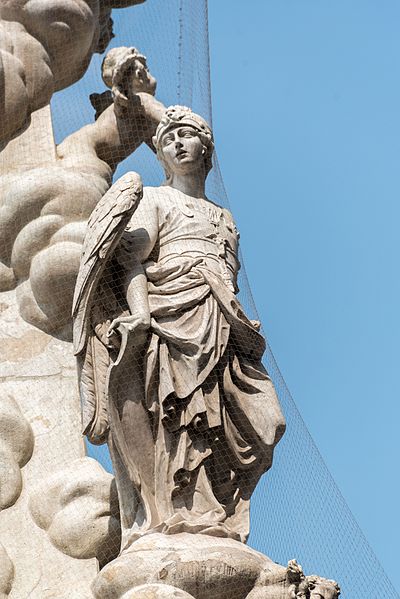 File:Wien, Graben, Dreifaltigkeitssäule-20160625-007.jpg