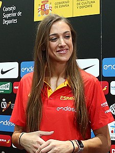 (Tamara Abalde) Pedro Sánchez visit to the selección española feminina de baloncesto before del Eurobasket 2019.jpg