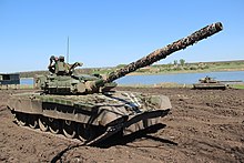 A T-80BV of the 95th Air Assault Brigade Tankisti-desantniki udoskonaliuiut' svoyi vminnia 03.jpg