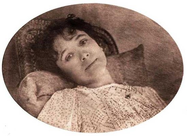 Sylvia Llewelyn Davies, the boys' mother