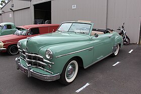 1949 Dodge Wayfarer Roadster, алдыңғы left.jpg