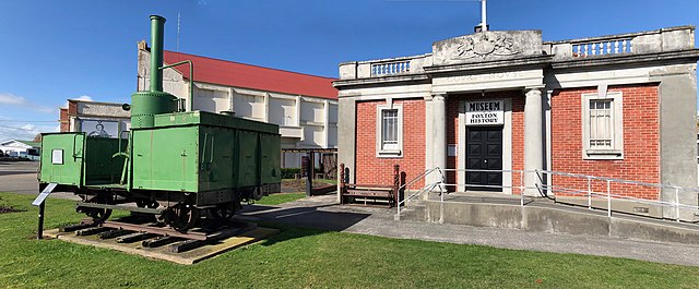 1994 replica of 1872 Palmerston locomotive was built on a 1931 La-6 truck and is outside Foxton's Court House Museum, as seen in 2018