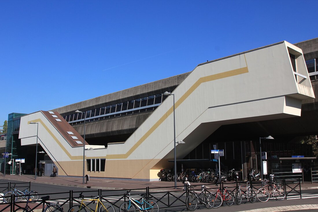 Neuilly-Plaisance station