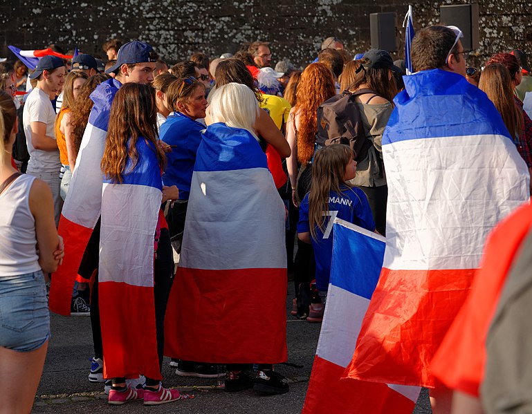 File:2018-07-10 19-42-47 foot-belfort.jpg