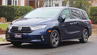 2021 Honda Odyssey (facelift), front 12.12.20.jpg