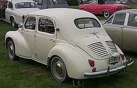 ルノー・4CV - Wikipedia