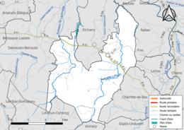 Carte en couleur présentant les réseau hydrographique de la commune