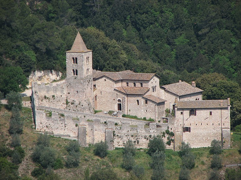 File:Abbaziasancassiano.JPG