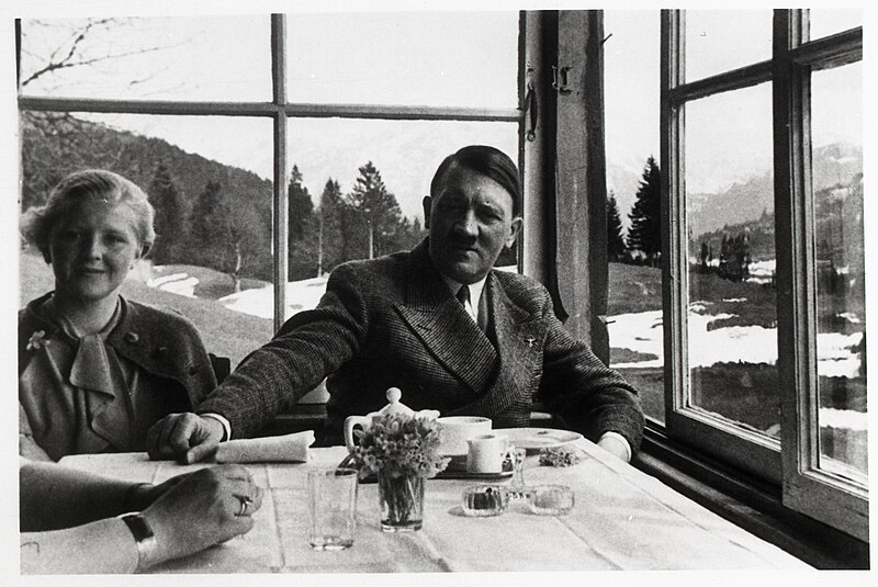 File:Adolf Hitler taking tea with Eva Braun in Bavaria, April 1935 (1 of 5) (ID 242-EB-9-25A).jpg