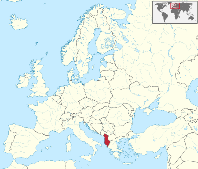 Carte administrative de l'Europe, montrant l'Albanie en rouge.