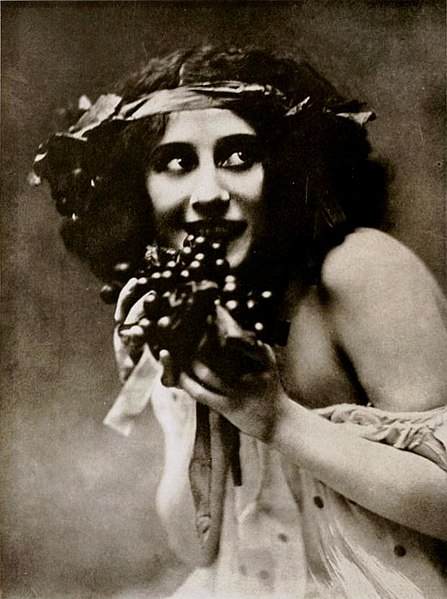 File:Anna Pavlova - 1922 Art & Archeology.jpg