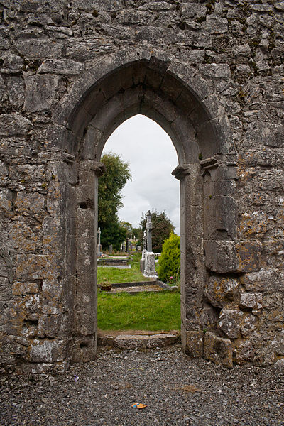 File:Annaghdown Cathedral Doorway 2010 09 12.jpg