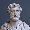 Antoninus Pius Glyptothek Munich 337 Detail.jpg