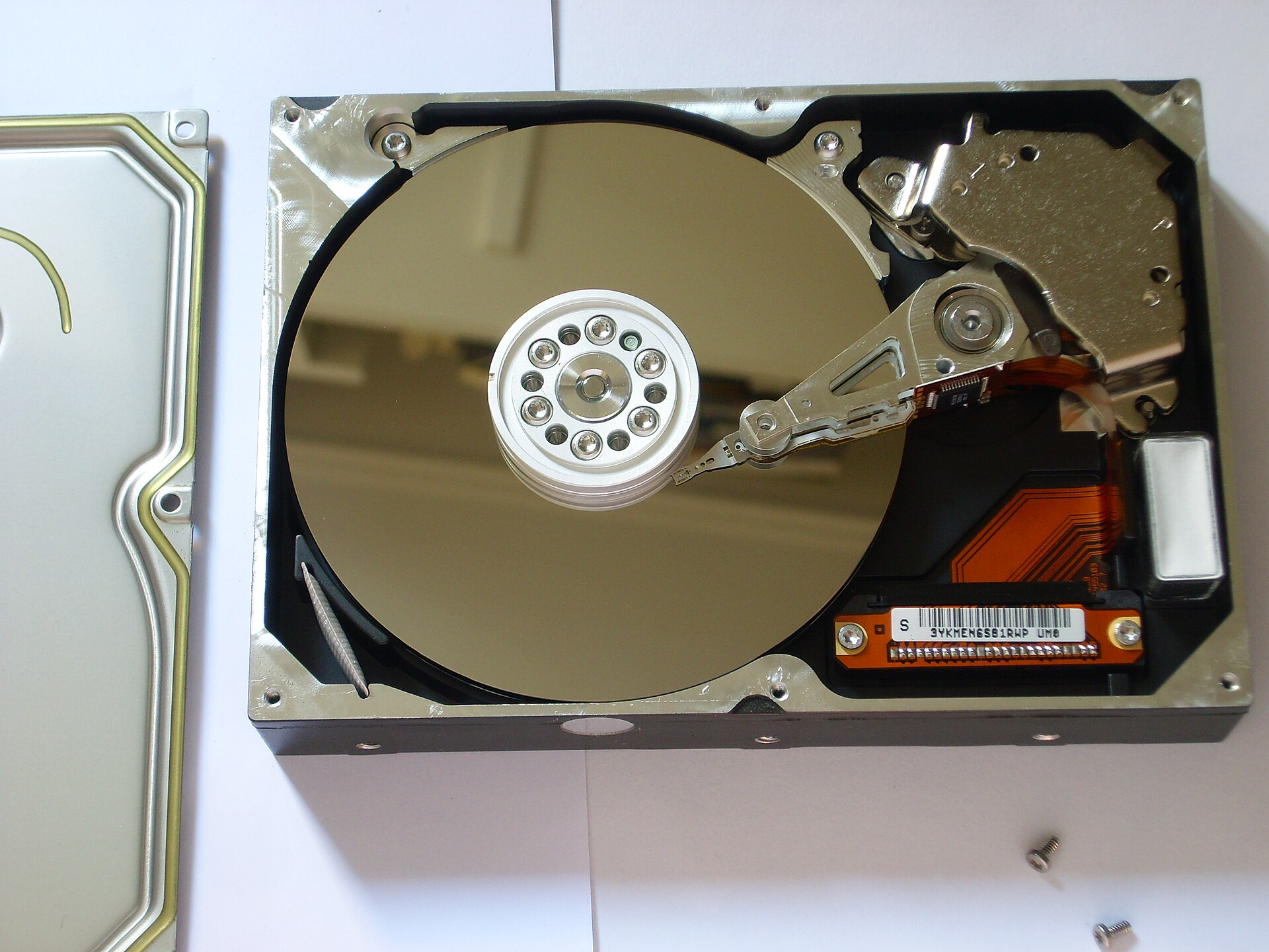 Hard disk drive platter - Wikipedia