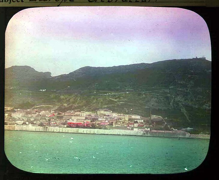 File:Approaching Gibraltar (3948072009).jpg