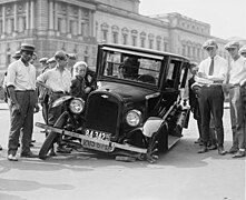 Auto wreck, USA, 1923.jpg