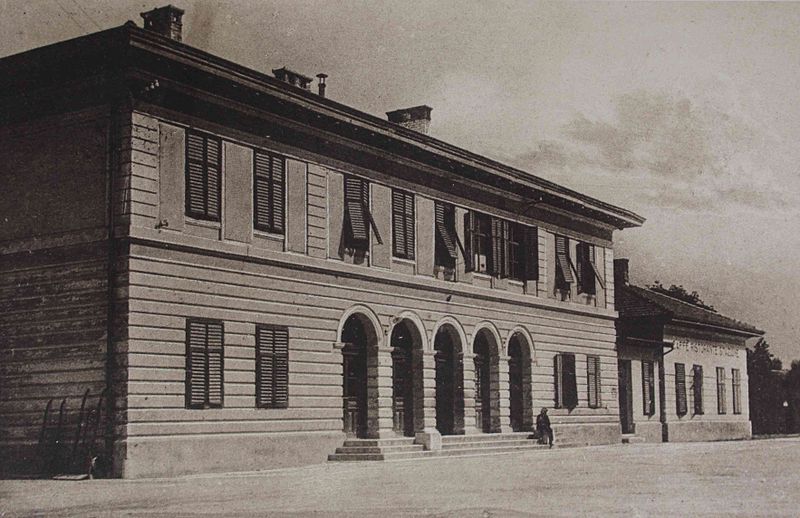 File:Bahnhof Riva 1891.JPG