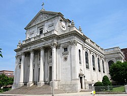 Basilica of the Immaculate Conception - Waterbury, Connecticut 01.jpg