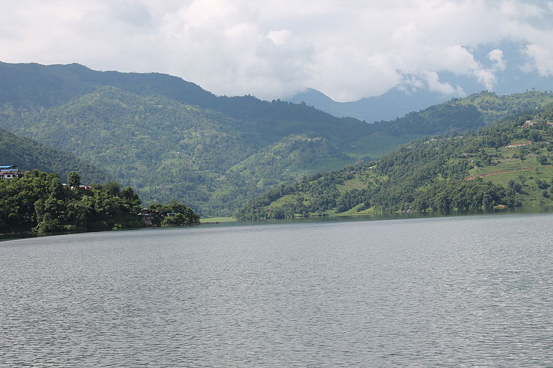 File:Begnas lake12.JPG