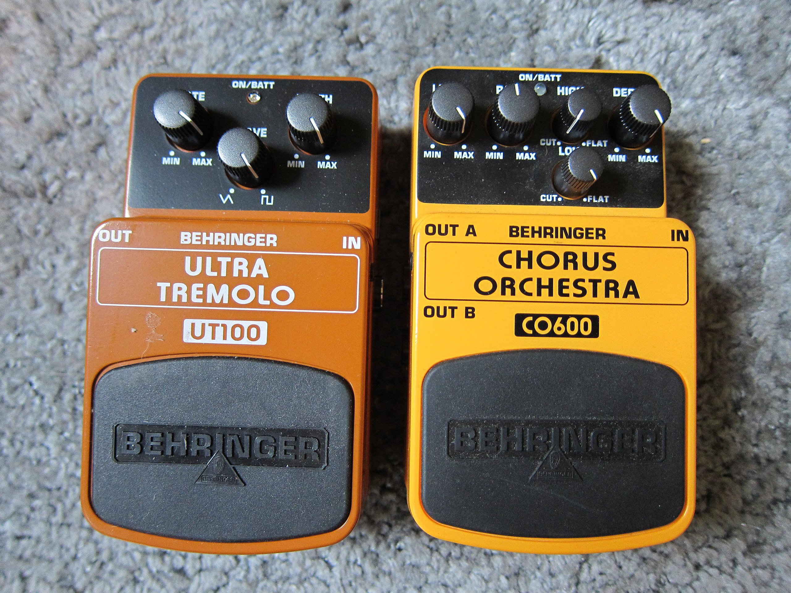 File:Behringer UT100 Ultra Tremolo & CO600 Chorus Orchestra.jpg