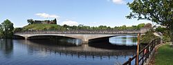 Pont à Belleek sur l'Erne entre l'Irlande du Nord et la République d'Irlande