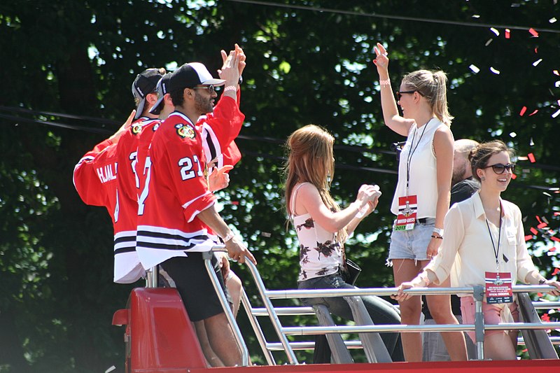 File:Blackhawks Parade (9214214505).jpg