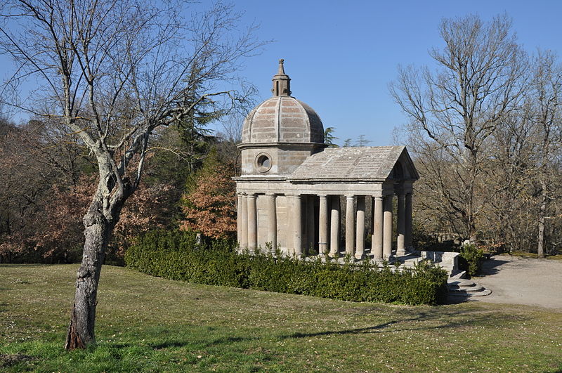 File:Bomarzo2013parco09.jpg