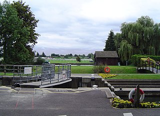 Boveney Lock lock on the River Thames situated on the Buckinghamshire bank