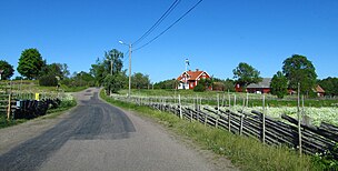 Karaktäristiska landskapsvyer vid färd genom Bråbygden.