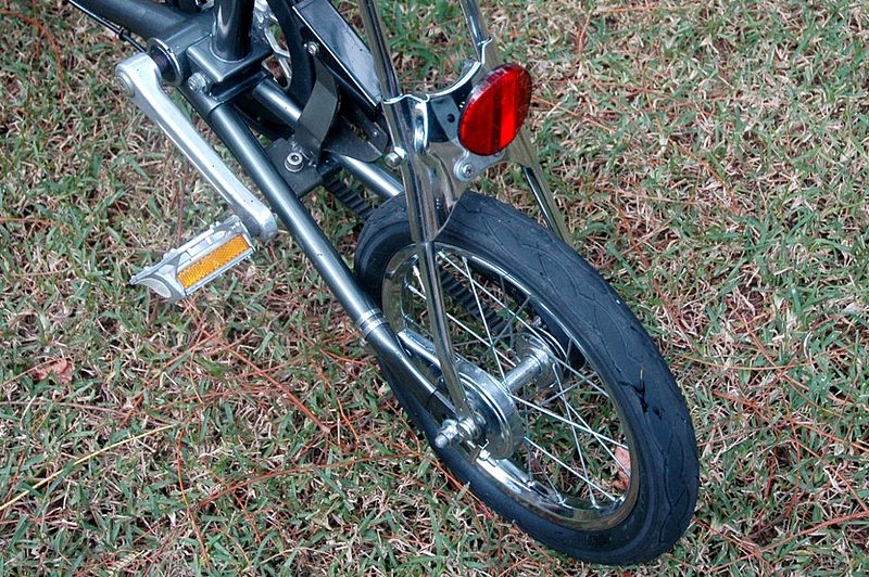 File:Bridgestone picnica belt bootiebike rear wheel.jpg