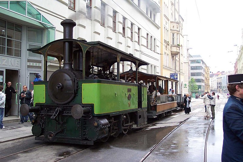 File:Brno, Moravské náměstí, parní tramvaj II.jpg