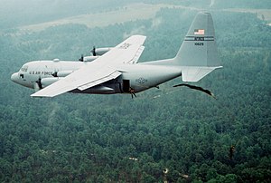 C-130H 94. AW, der Paras 1992 fallen lässt. JPEG