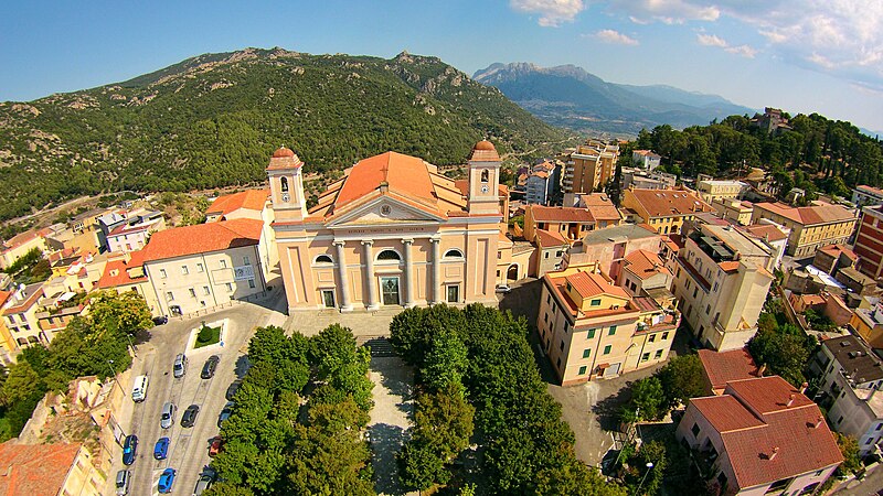 File:Cattedrale di Santa Maria della neve, Nuoro, vista dal drone.jpg