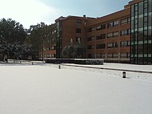 The courtyard of the Center for Higher Studies covered in snow. Centro de legionarios en Roma.jpg