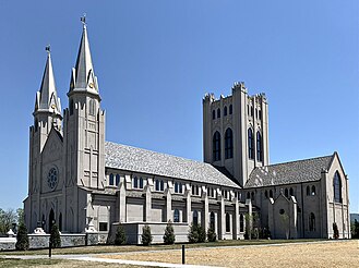 Christ the King Chapel at Christendom College, Front Royal, Virginia Christ the King Chapel (Christendom College) - 2.jpg
