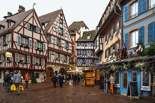 Самые население города европы. Деревня Кольмар Франция. Colmar деревня во Франции. Эльзас деревня Кольмар. En Alsace Франция.