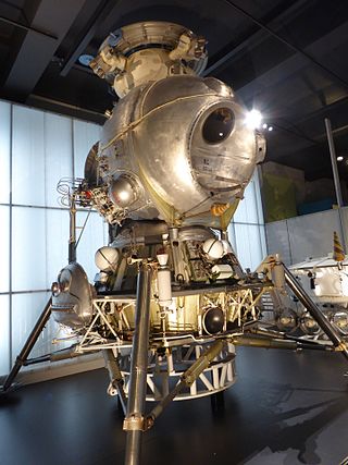<span class="mw-page-title-main">Soyuz Kontakt</span> Docking hardware of the Soviet crewed lunar spacecraft program